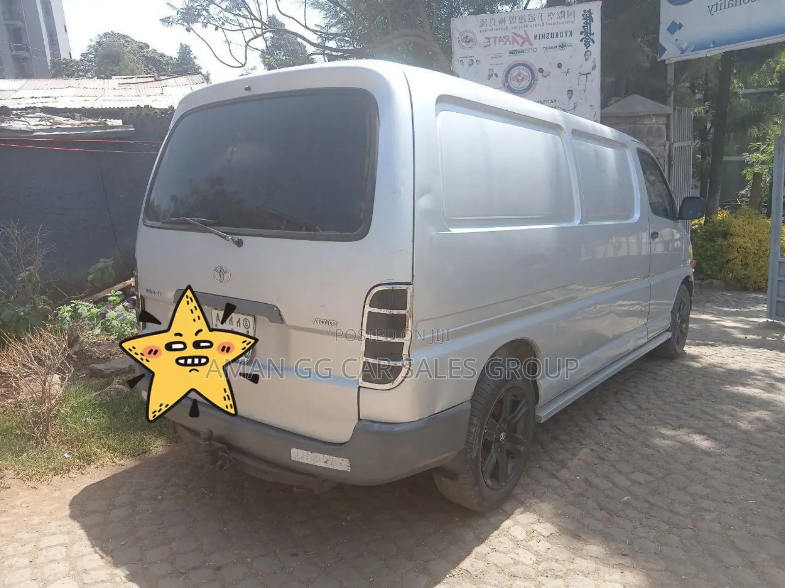 Toyota HiAce 2002 Silver