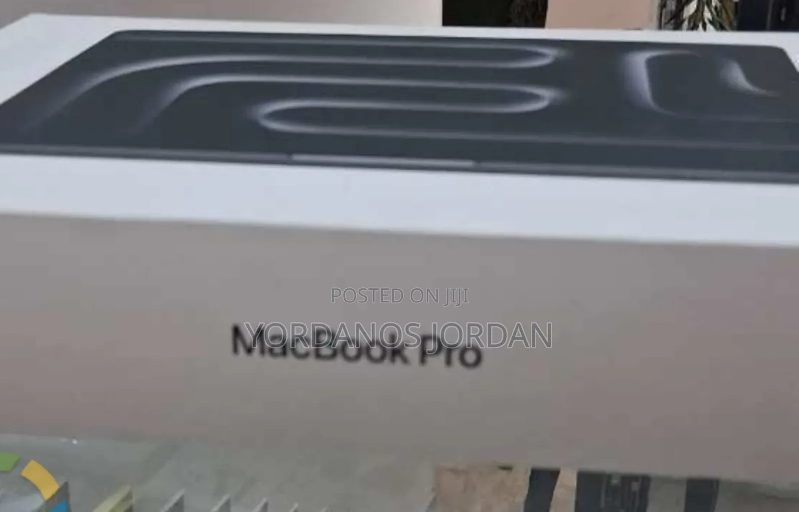 New Laptop Apple Macbook Pro 2025 M5 14-inch 24GB Apple M5 SSD 512GB