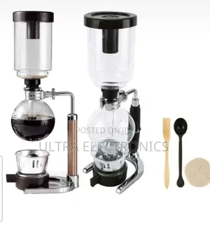 Siphon Coffee Maker, Which Uses a Boiling and Vacuum Process T