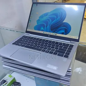 New Laptop HP EliteBook 845 G8 16GB AMD Ryzen 5 SSD 512GB