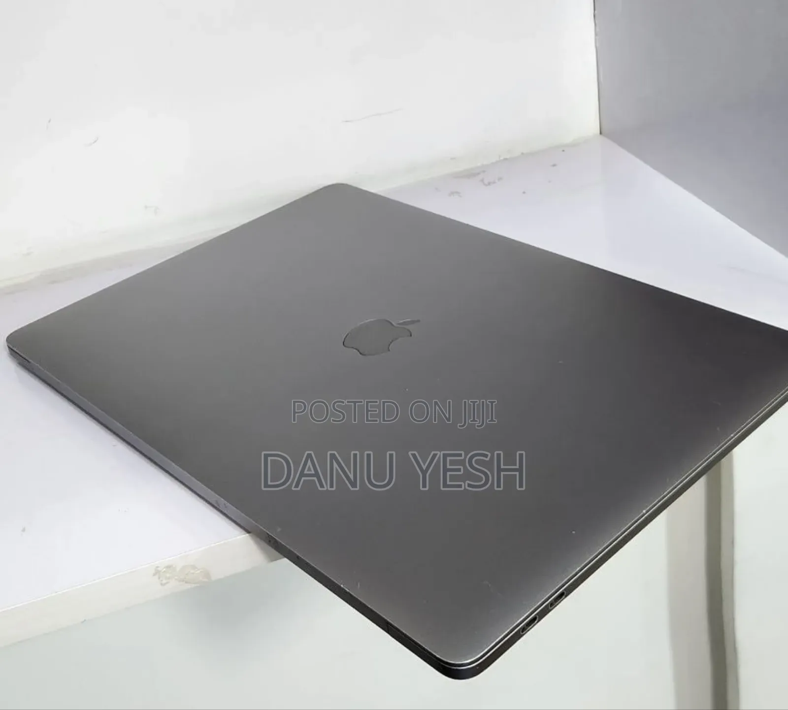 New Laptop Apple MacBook Pro 2016 16GB Intel Core i7 SSD 512GB