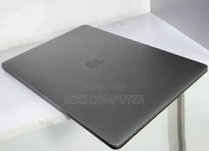 New Laptop Apple MacBook Pro 2018 32GB Intel Core i9 SSD 512GB