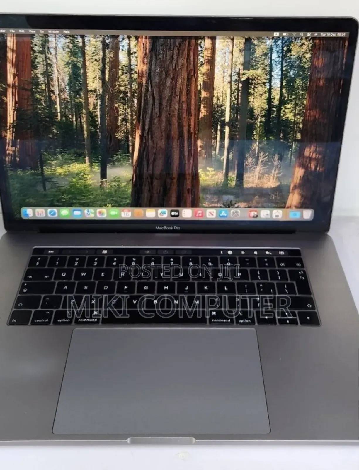 New Laptop Apple MacBook Pro 2018 32GB Intel Core i9 SSD 512GB