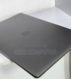 New Laptop Apple MacBook Pro 2018 32GB Intel Core i9 SSD 512GB