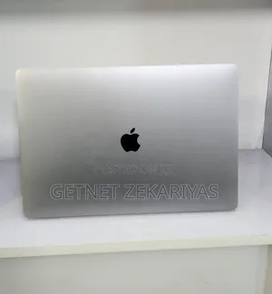 New Laptop Apple MacBook Pro 2018 32GB Intel Core i9 SSD 512GB