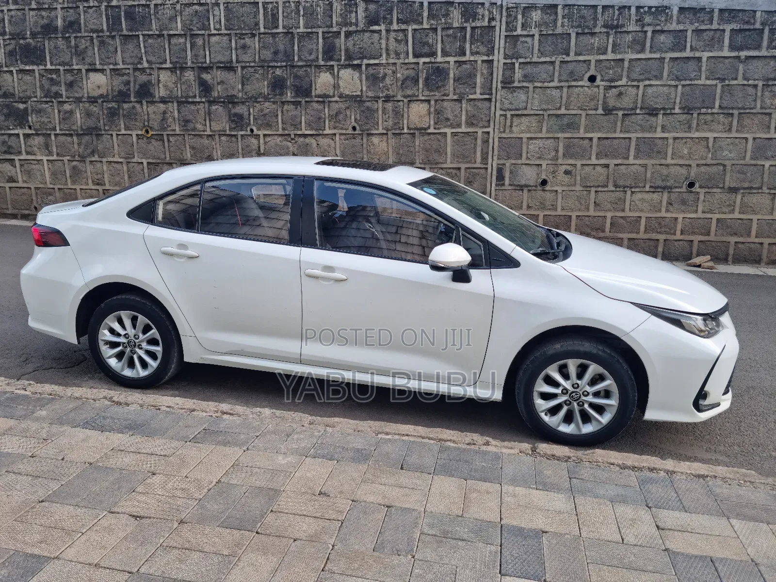 Toyota Corolla SE 2022 White