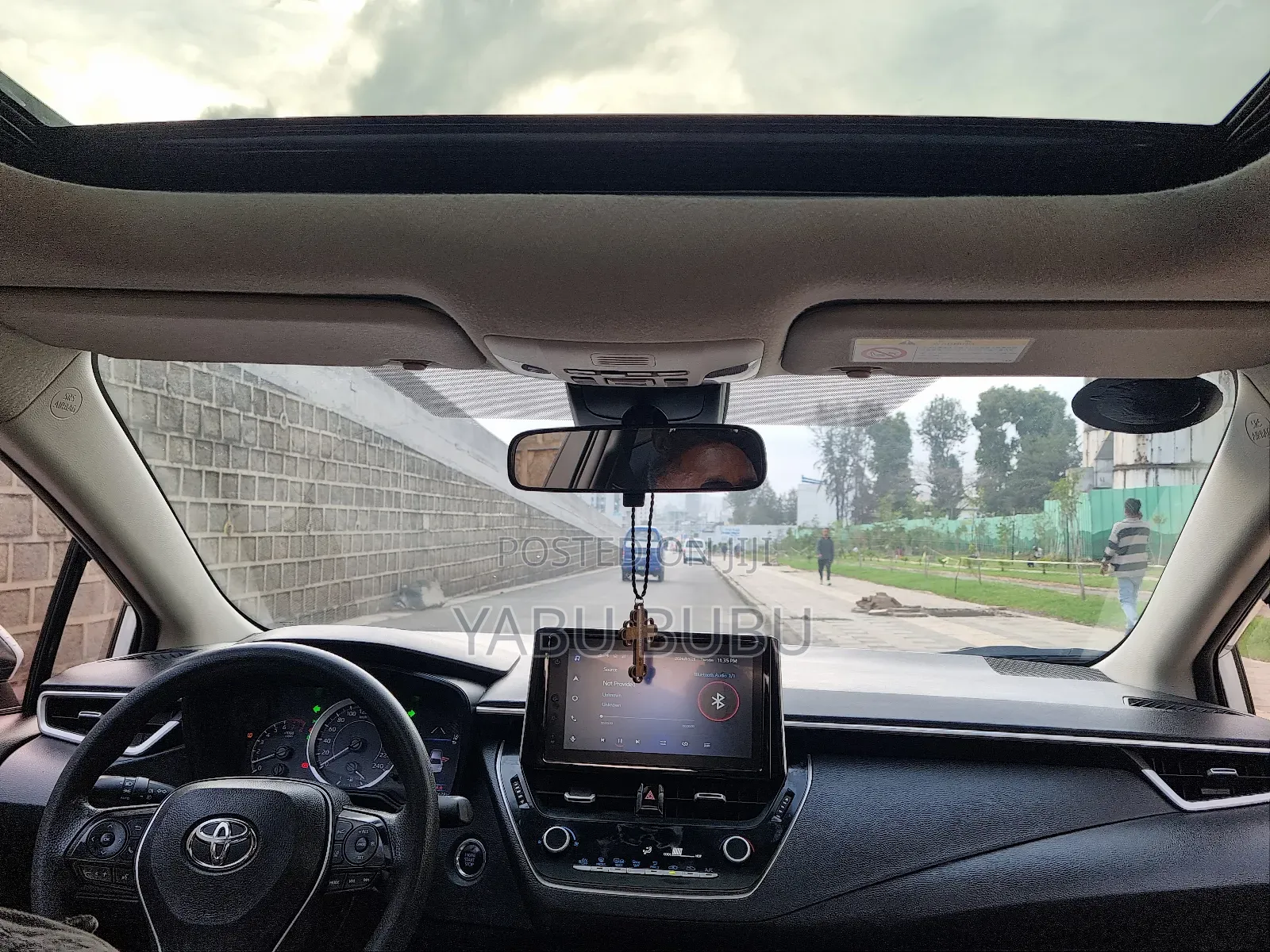Toyota Corolla SE 2022 White