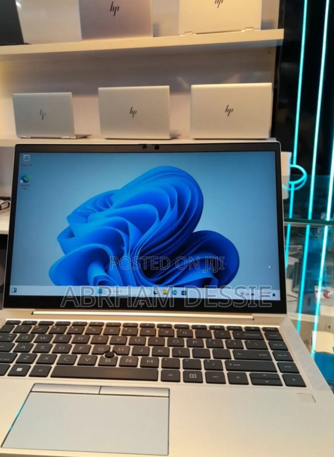 New Laptop HP EliteBook 840 G8 16GB Intel Core i7 SSD 512GB