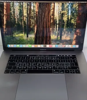 New Laptop Apple MacBook 2018 32GB Intel Core i9 SSD 512GB