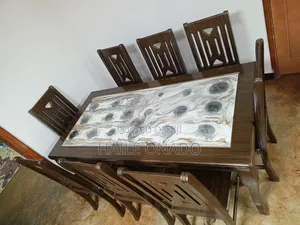 Dinning Table With 10 Sits