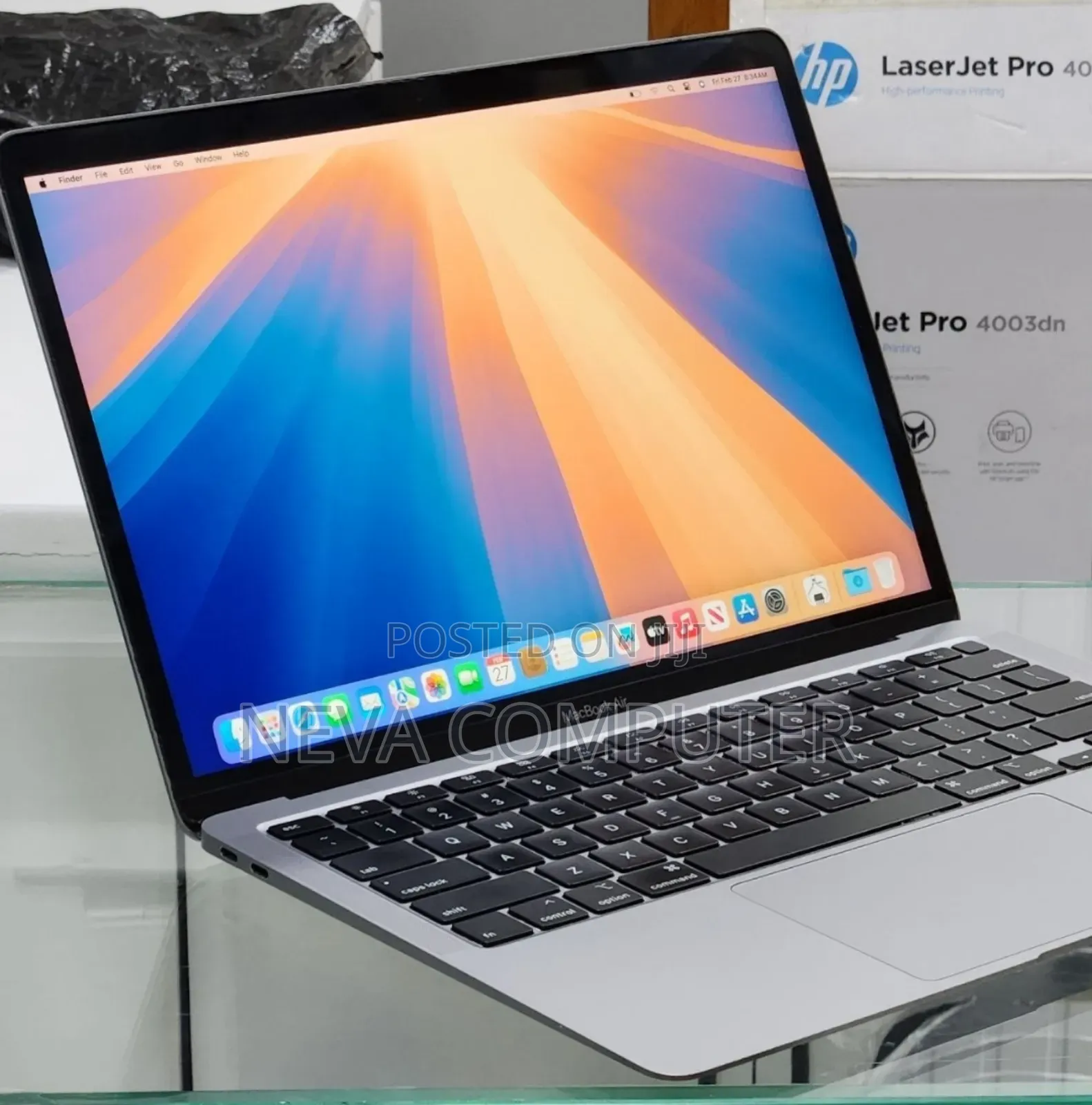 New Laptop Apple MacBook Air 2020 8GB Intel Core i3 SSD 256GB