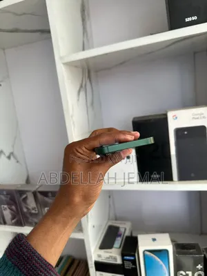 New Apple iPhone 13 128 GB Green