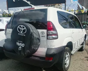 Toyota Land Cruiser Prado 2006 White