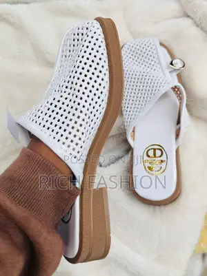 የሴቶች ጫማ Shoes