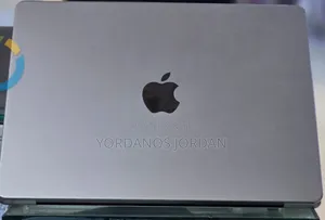New Laptop Apple MacBook Pro M1 16GB Apple M1 Pro SSD 1T