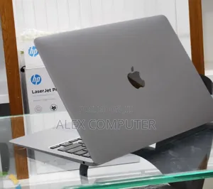 New Laptop Apple MacBook Air 2020 8GB Intel Core i3 SSD 256GB