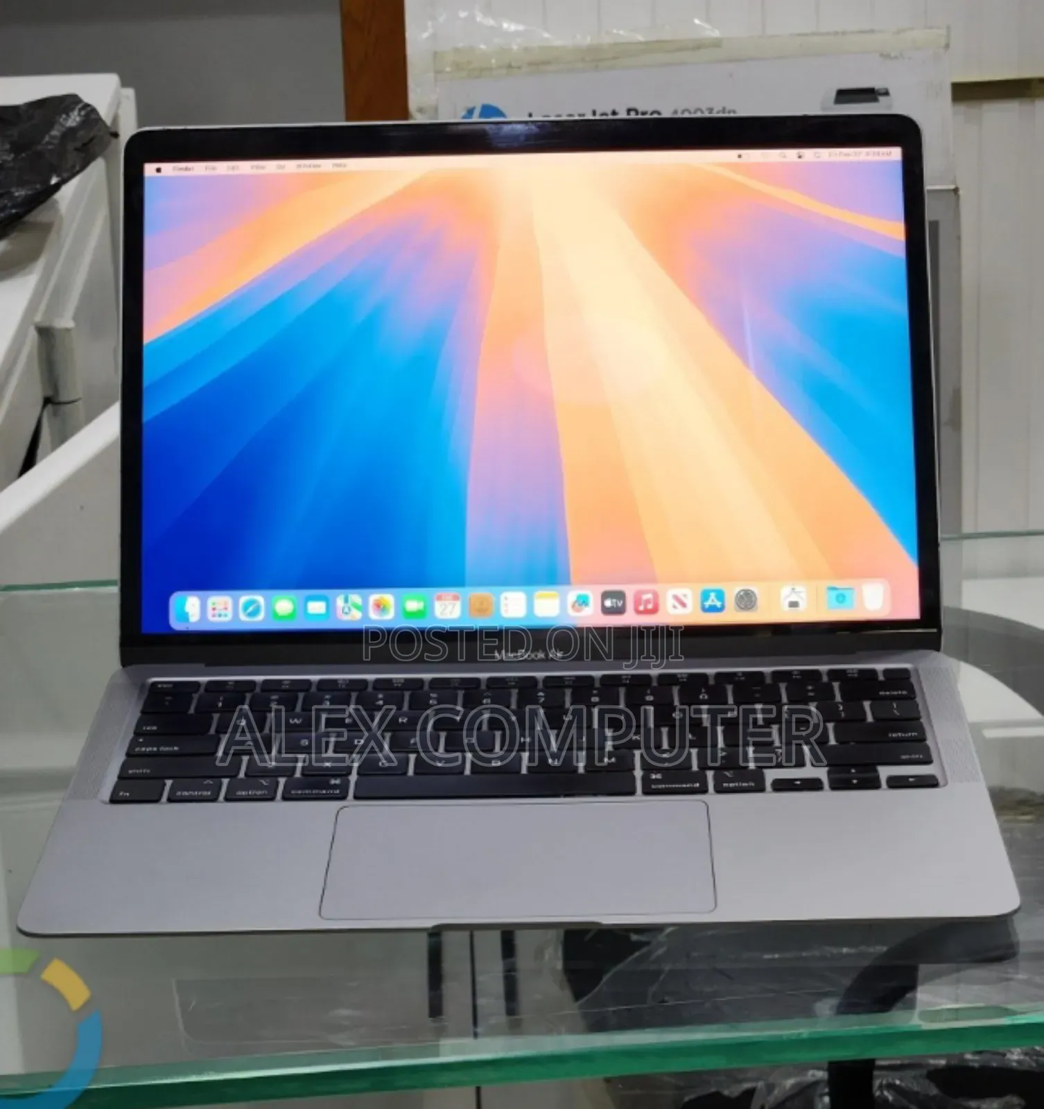 New Laptop Apple MacBook Air 2020 8GB Intel Core i3 SSD 256GB