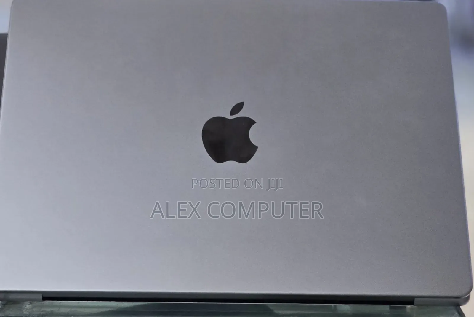 New Laptop Apple MacBook Pro 2021 M1 16GB Apple M1 Pro SSD 1T