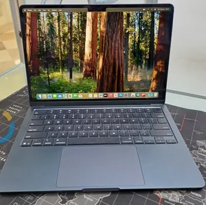 New Laptop Apple MacBook Air 2025 M4 13-inch 16GB Apple M4 SSD 256GB