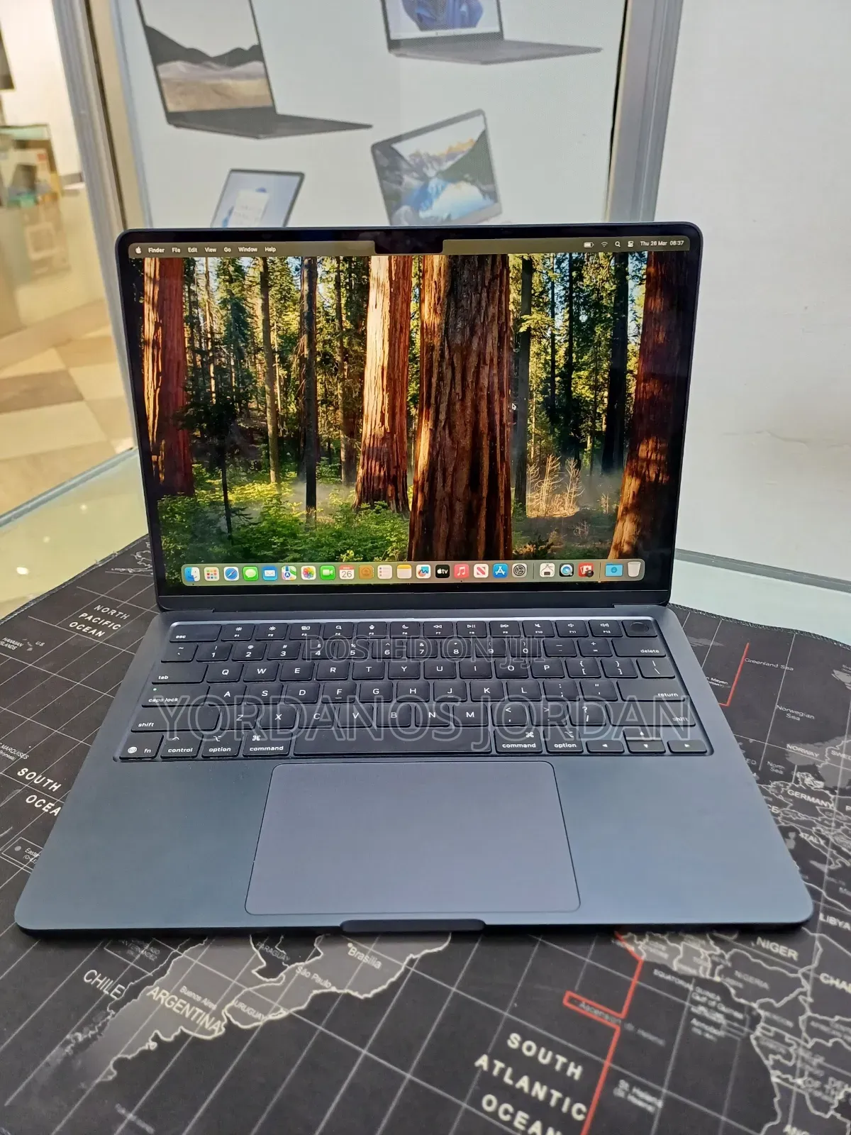 New Laptop Apple MacBook Air 2025 M4 13-inch 16GB Apple M4 SSD 256GB