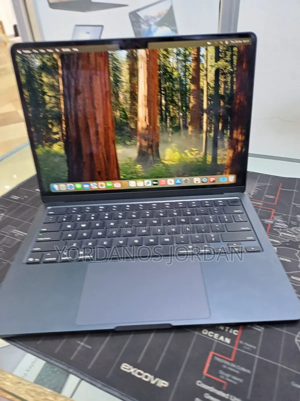 New Laptop Apple MacBook Air 2025 M4 13-inch 16GB Apple M4 SSD 256GB