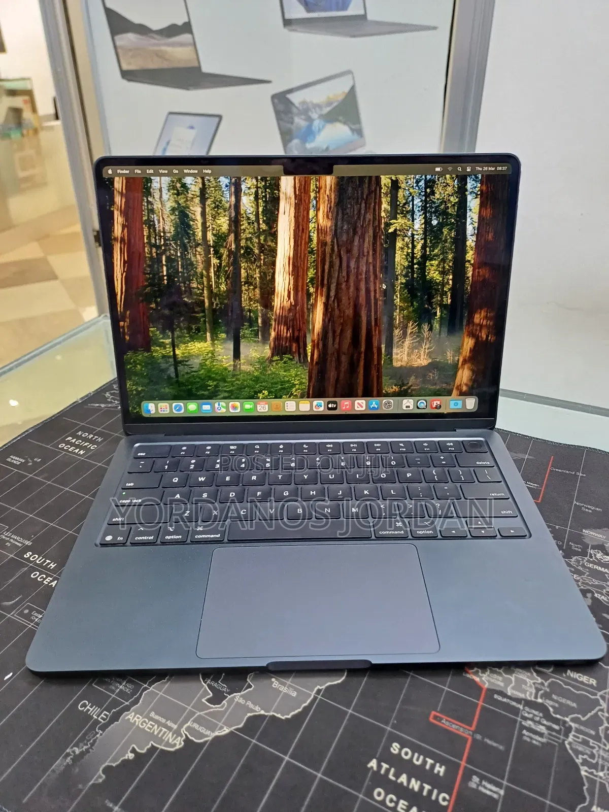 New Laptop Apple MacBook Air 2025 M4 13-inch 16GB Apple M4 SSD 256GB