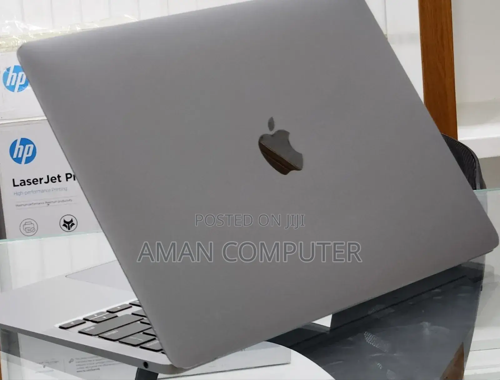 New Laptop Apple MacBook Air 2020 M1 8GB Intel Core i3 SSD 256GB