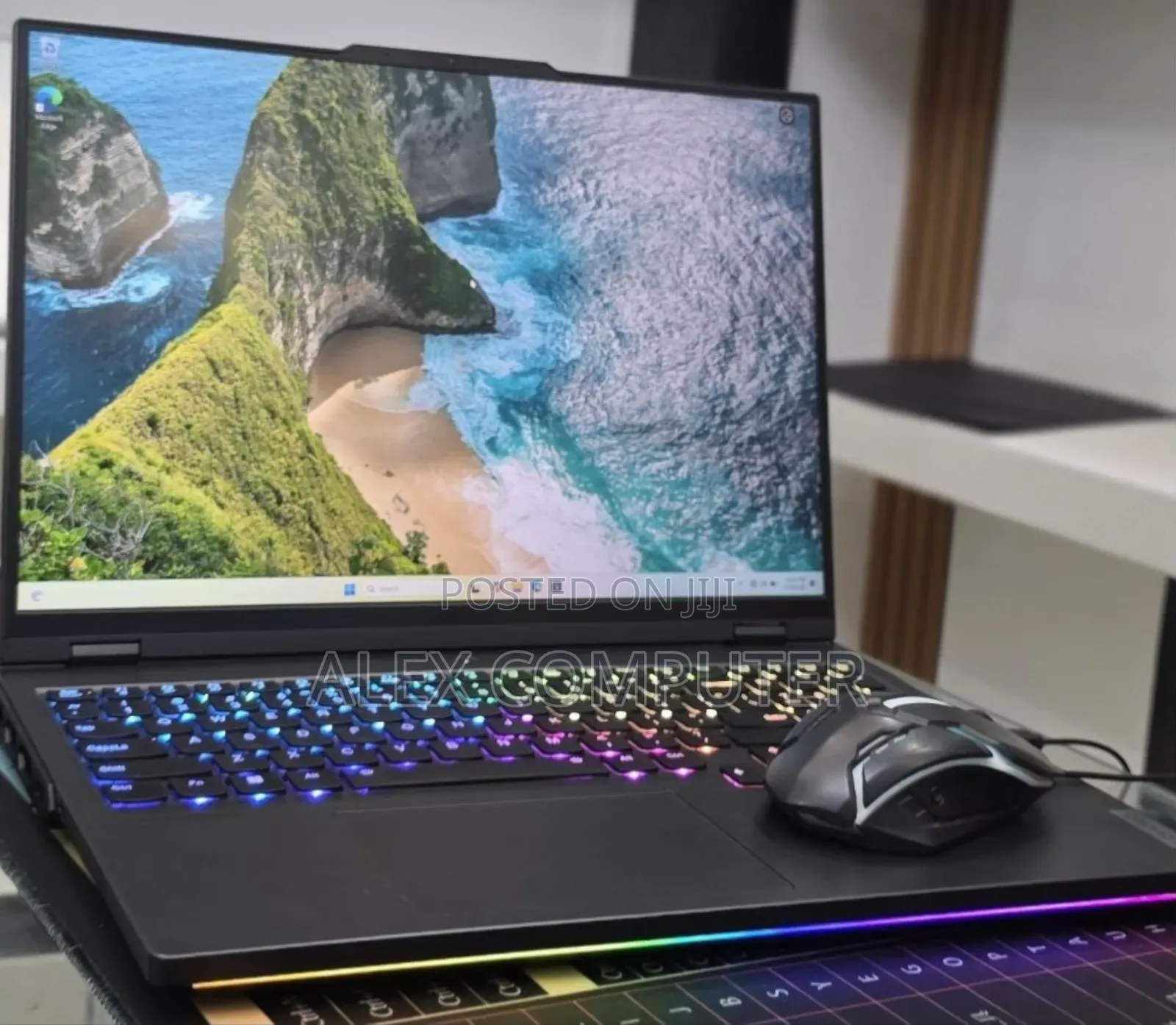New Laptop Lenovo Legion Pro 7 48GB Intel Core i9 SSD 1T
