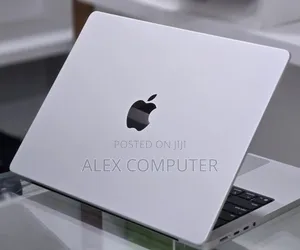 New Laptop Apple Macbook Pro 2025 M5 14-inch 16GB Apple M5 SSD 512GB