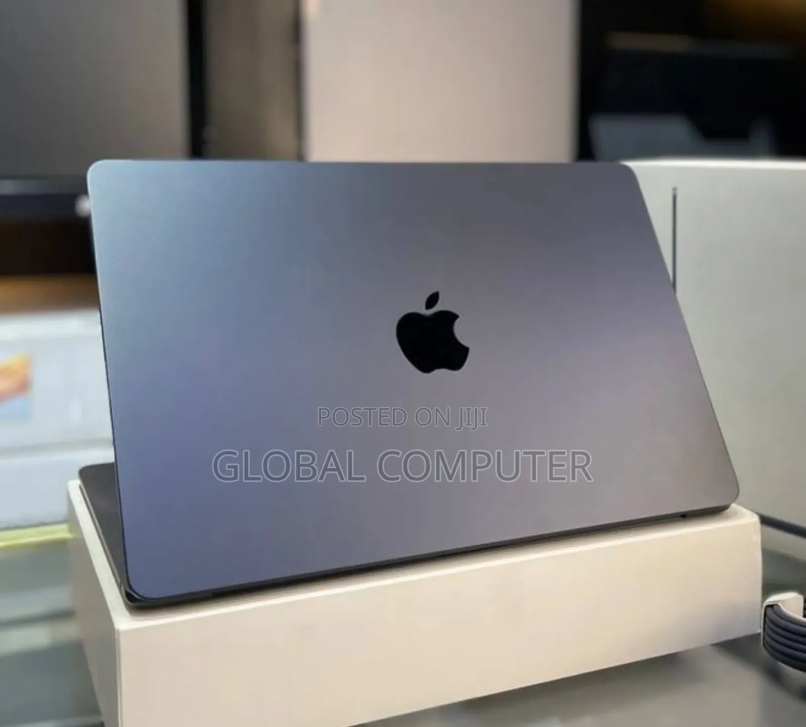 New Laptop Apple MacBook Air 2025 M4 13-inch 16GB Apple M4 SSD 512GB