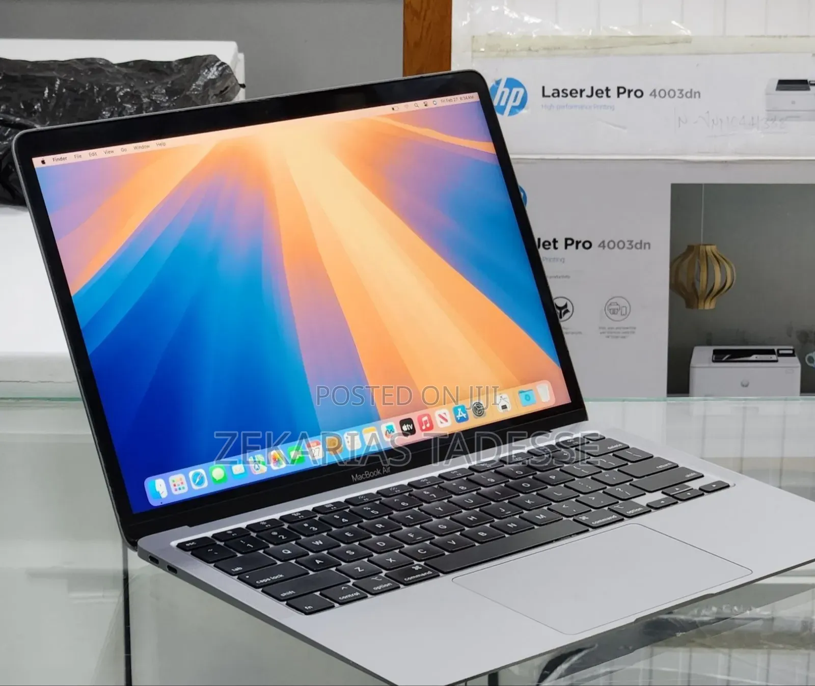 New Laptop Apple MacBook Air 2020 8GB Intel Core i3 SSD 256GB