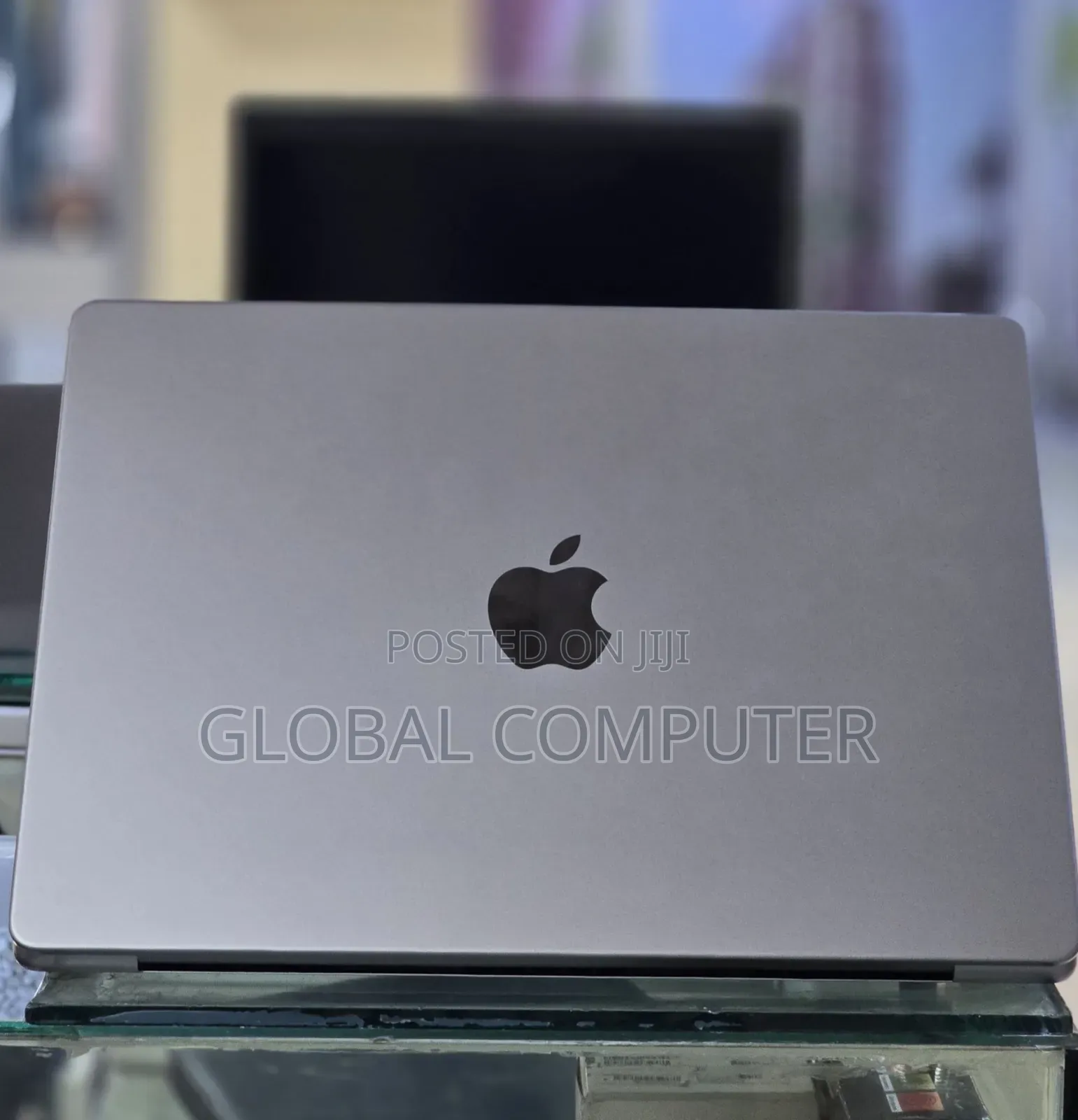 New Laptop Apple MacBook Pro 2021 M1 16GB Apple M1 Pro SSD 1T