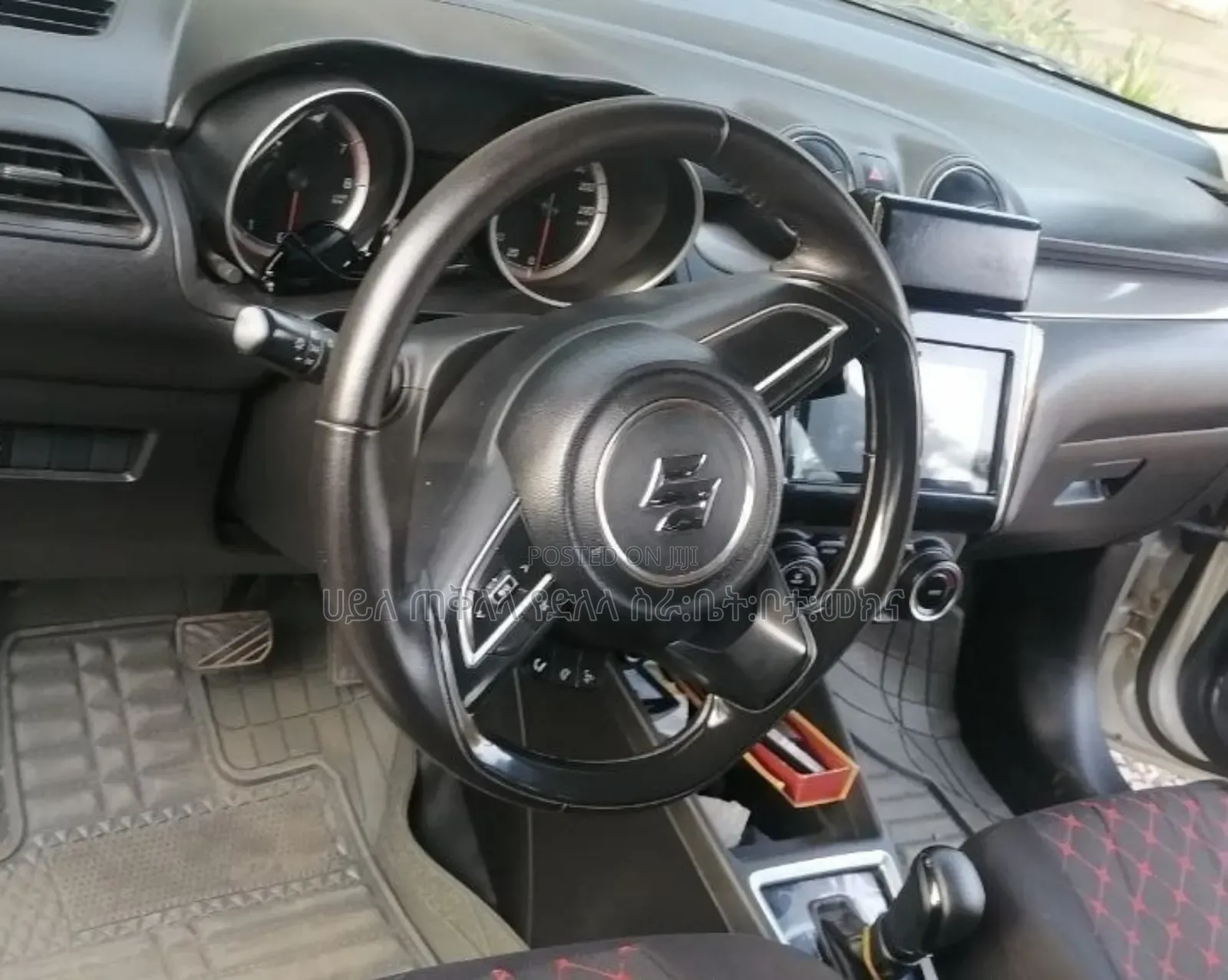 Suzuki Swift 2022 Silver