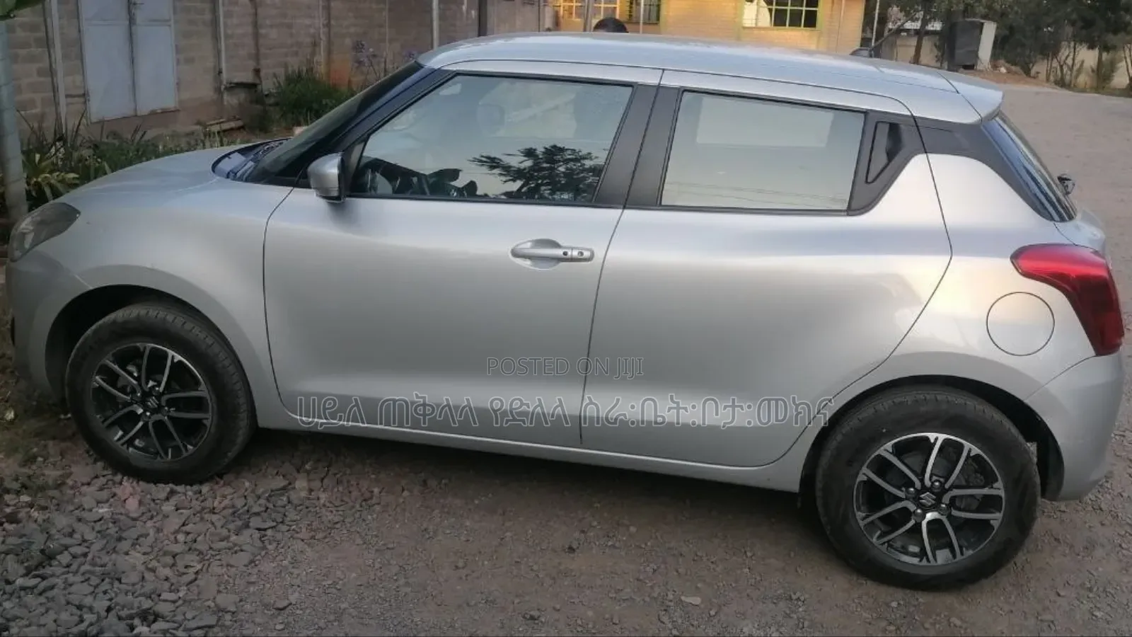 Suzuki Swift 2022 Silver