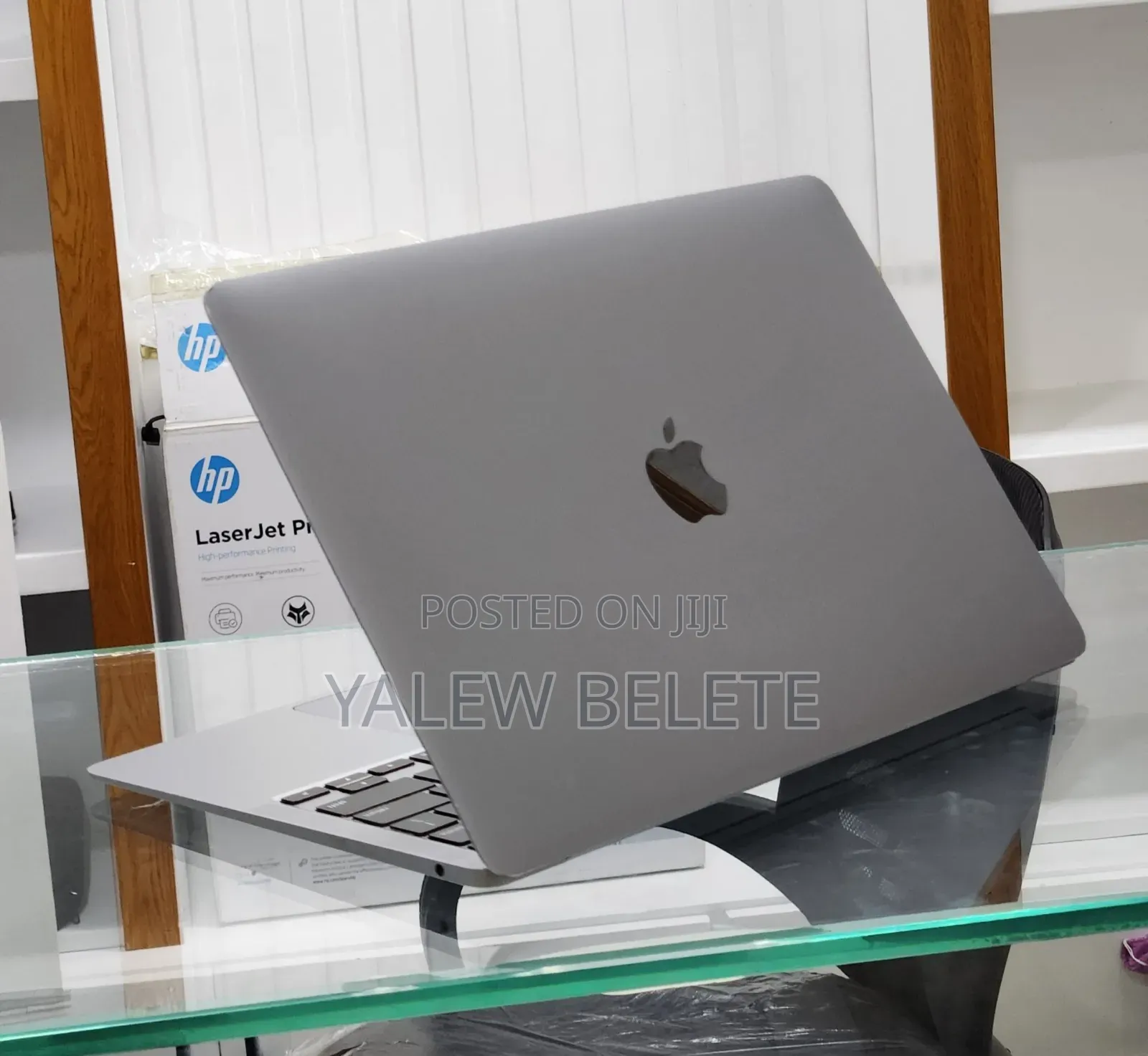New Laptop Apple MacBook Air 2020 8GB Intel Core i3 SSD 256GB
