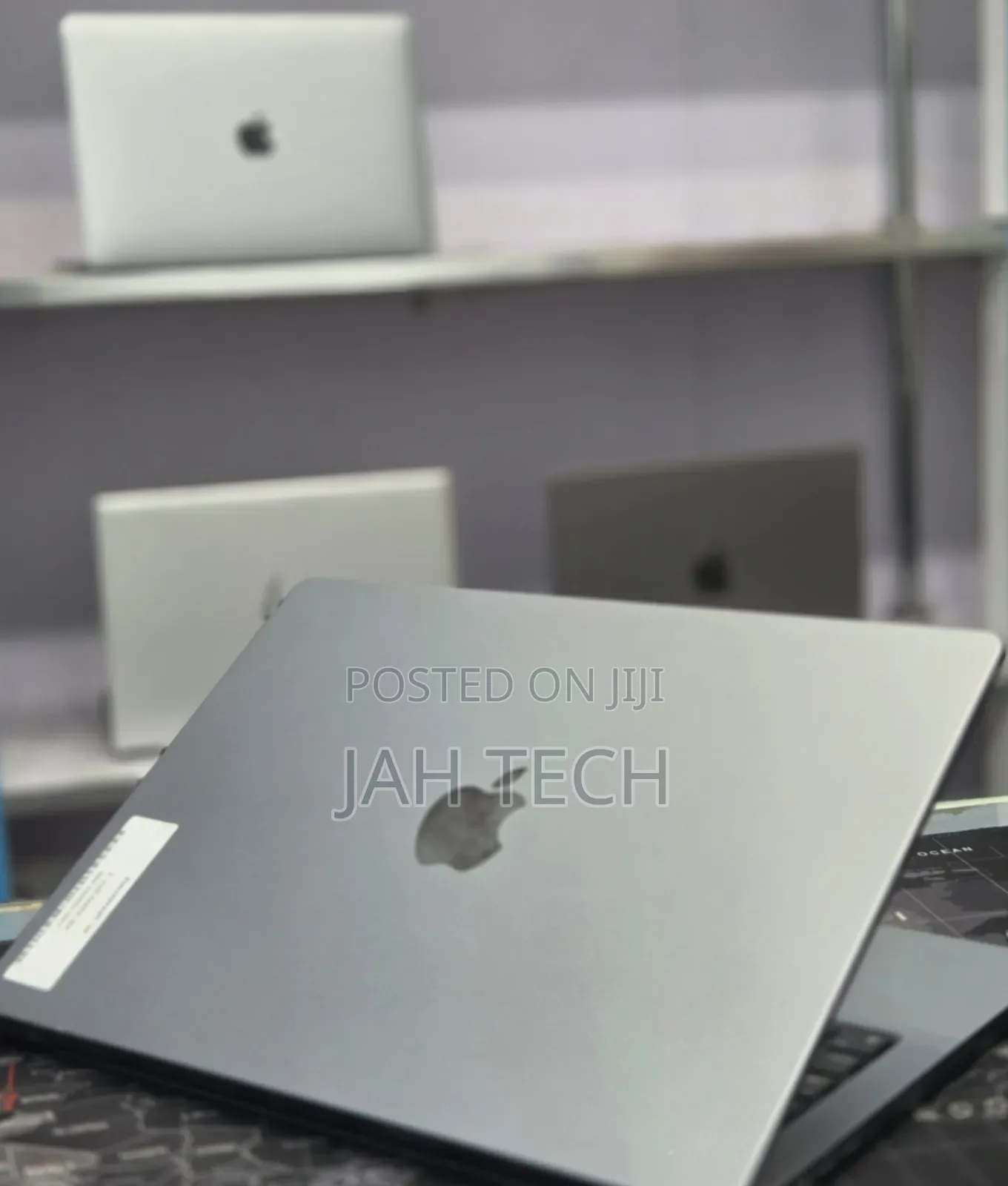 New Laptop Apple MacBook Pro M1 16GB Apple M1 Pro SSD 512GB
