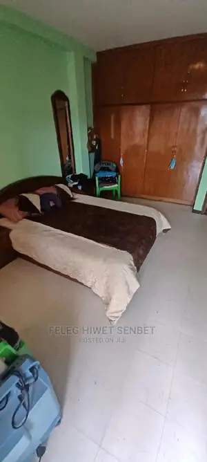 6bdrm House in አአ, Bole for Sale