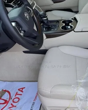 Toyota Land Cruiser 2022 Ivory