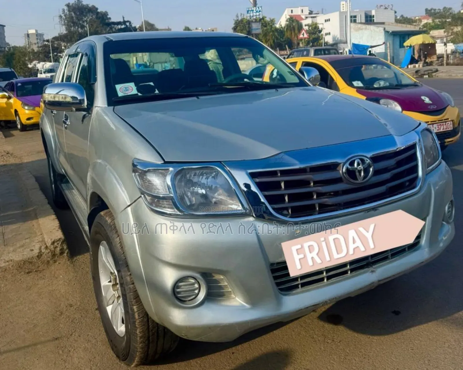 Toyota Hilux 2012 Gold