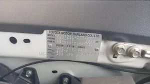 Toyota Hilux 2021 Ivory