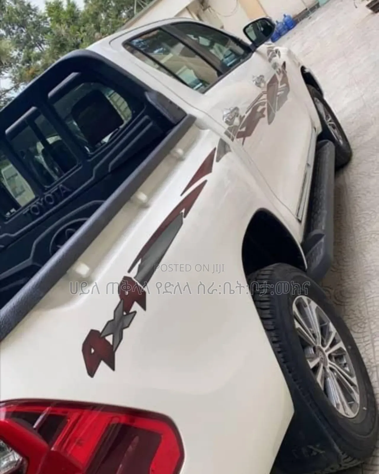 Toyota Hilux 2021 Ivory