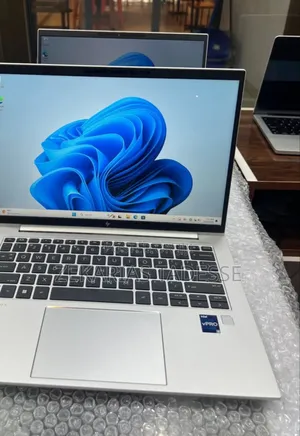 New Laptop HP EliteBook 840 G9 16GB Intel Core i5 SSD 512GB