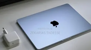 New Laptop Apple MacBook Air 2025 M4 13-inch 16GB Apple M4 SSD 256GB