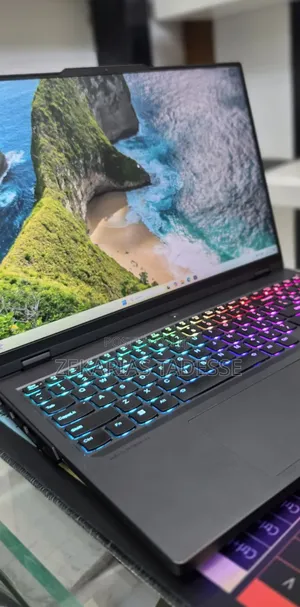 New Laptop Lenovo Legion Pro 7 16GB Intel Core i9 SSD 1T