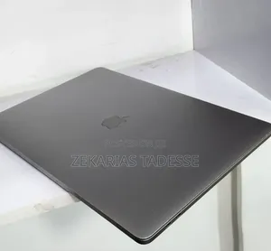 New Laptop Apple MacBook Pro 2018 32GB Intel Core i9 SSD 512GB
