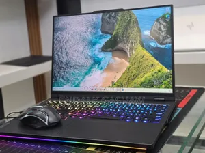 New Laptop Lenovo Legion Pro 7 48GB Intel Core i9 SSD 1T