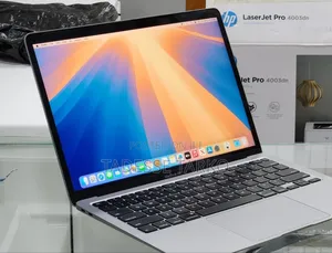 New Laptop Apple MacBook Air 2020 8GB Intel Core i3 SSD 256GB