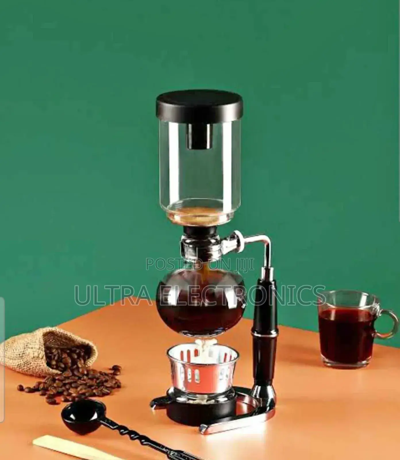 Siphon 7-Cup Coffee Maker, Which Utilizes Vacuum Brewing Technology