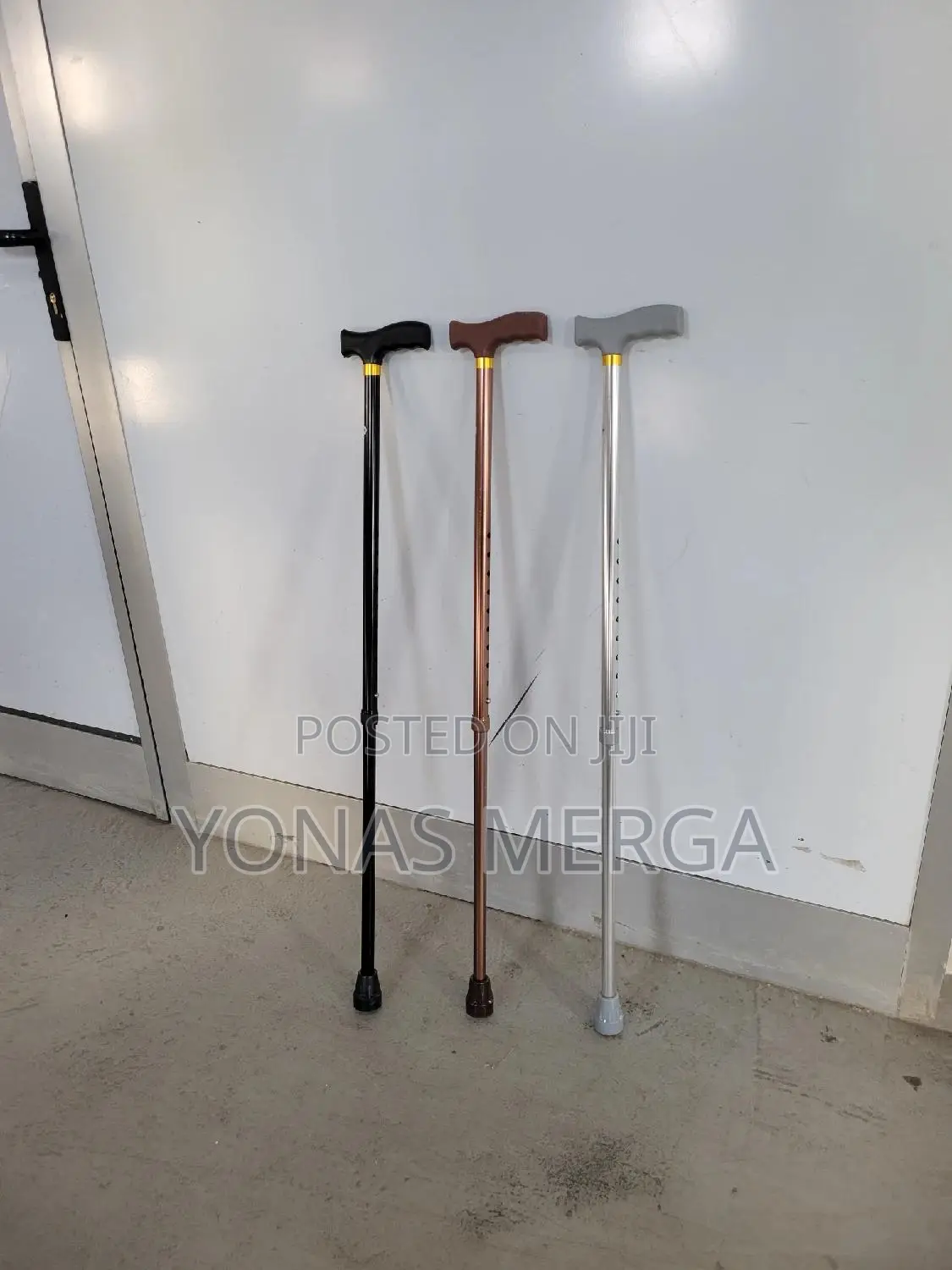 Walking Stick臨黛straight, One-Piece Alumuni or Metal Pole