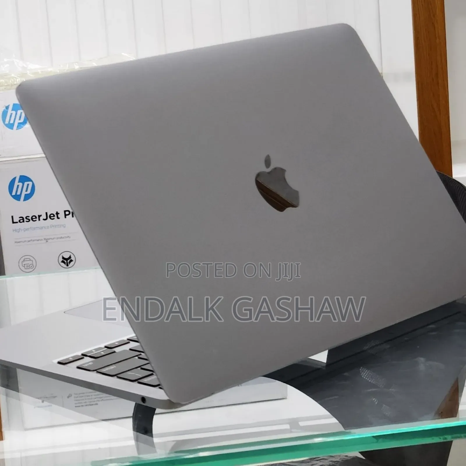 New Laptop Apple MacBook Air 2020 8GB Intel Core i3 SSD 256GB
